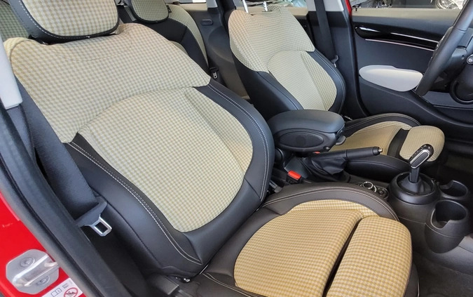 MINI Cooper cena 118900 przebieg: 14500, rok produkcji 2023 z Sulejów małe 92